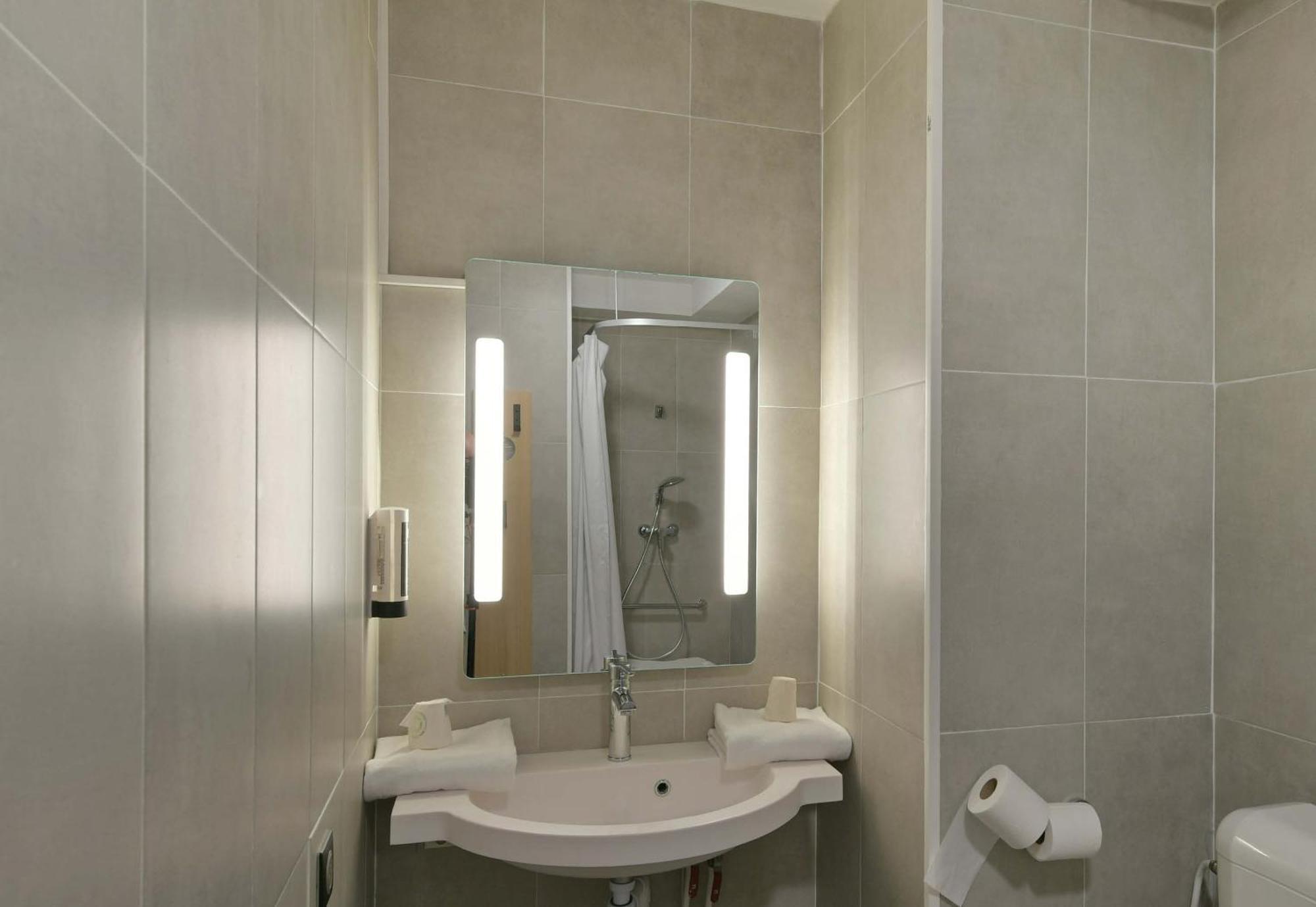 B&B Hotel Le Mans Nord 2 Saint-Saturnin  Exteriér fotografie